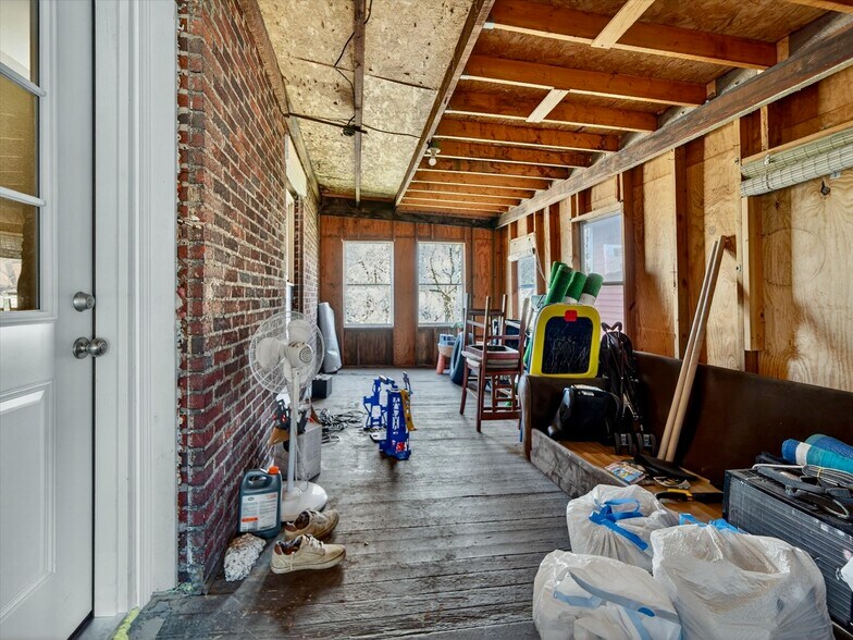 More Photos Of 9 S Main St, Manchester Storefront Retail Residential For Sale