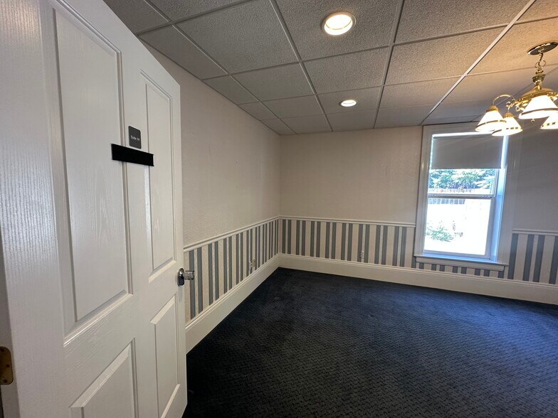 More Photos Of 550 W Musser St, Carson City Office For Lease