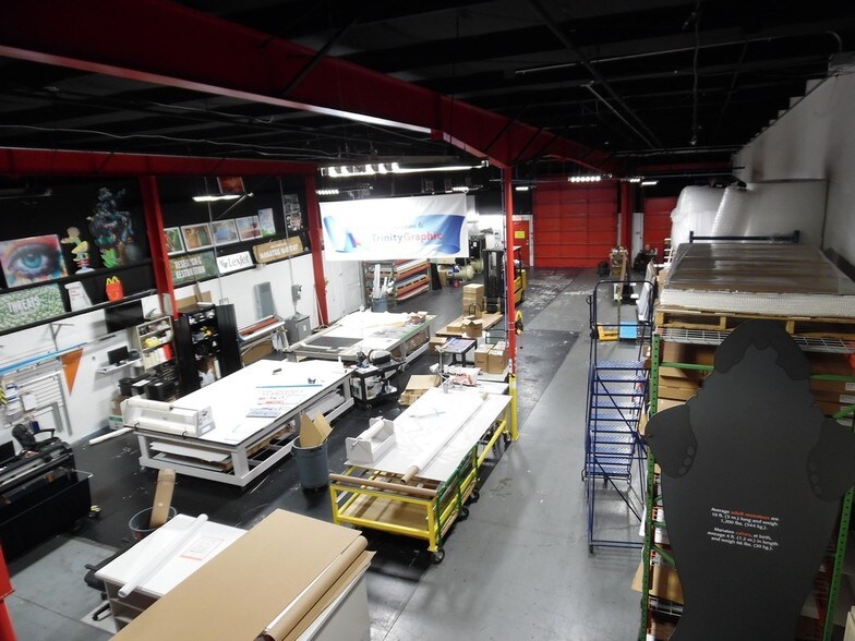 More Photos Of 885 Tallevast Rd, Sarasota Manufacturing For Lease