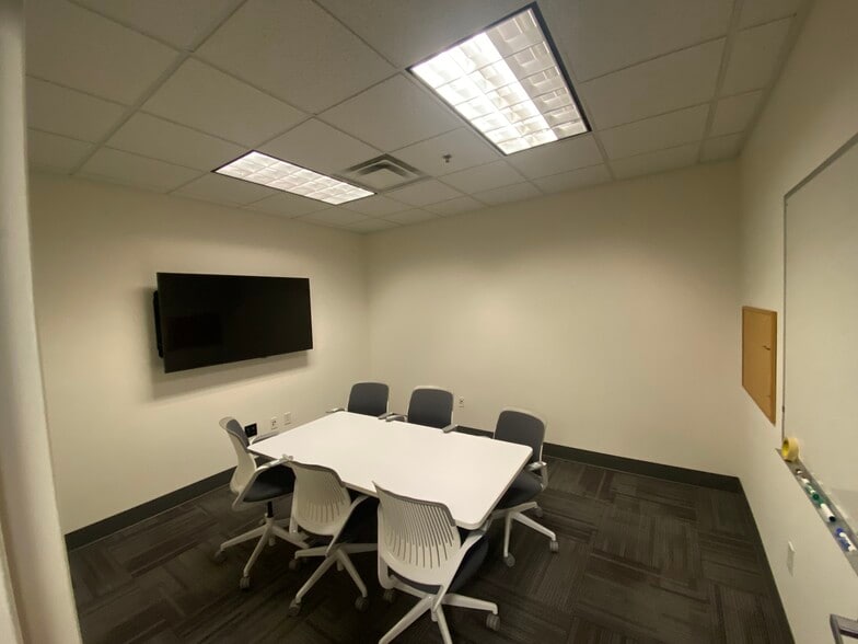 More Photos Of 5617 N Rhett Ave, North Charleston Research And Development For Lease