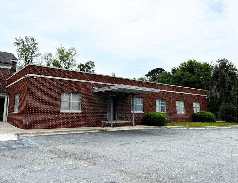 More Photos Of 309 Tibet Ave, Savannah Specialty For Sale