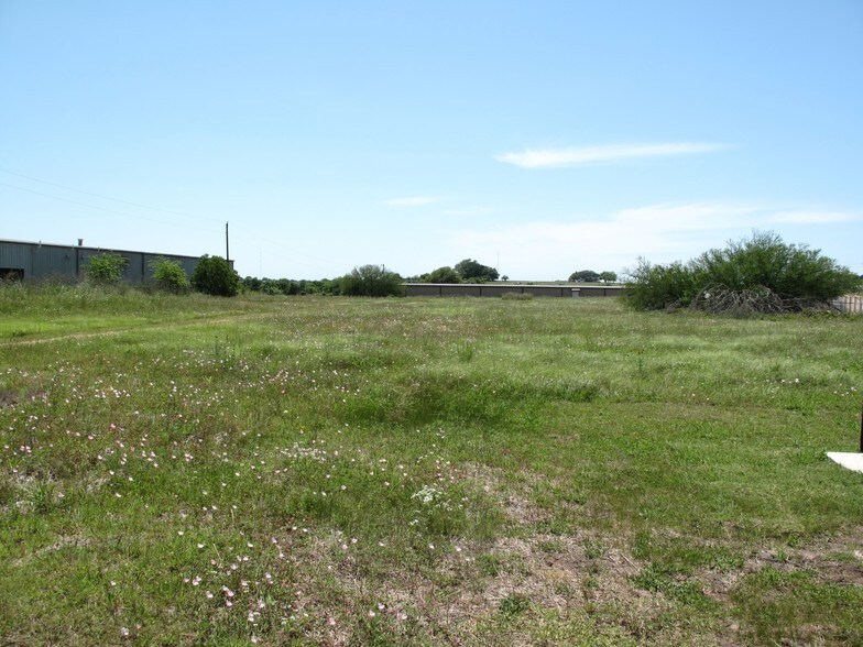 More Photos Of Handley St and HWY 290, Brenham Land For Lease