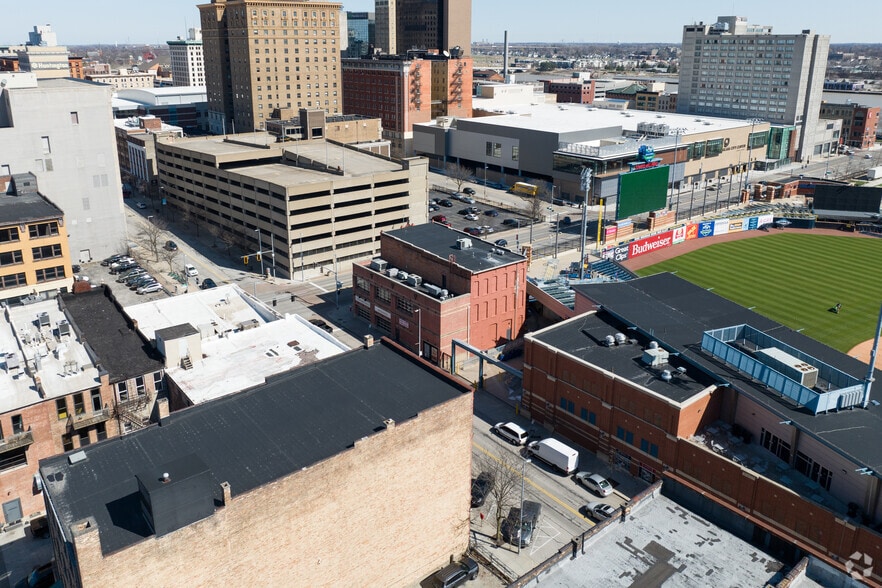 More Photos Of 519 Monroe St, Toledo Storefront Retail Residential For Sale