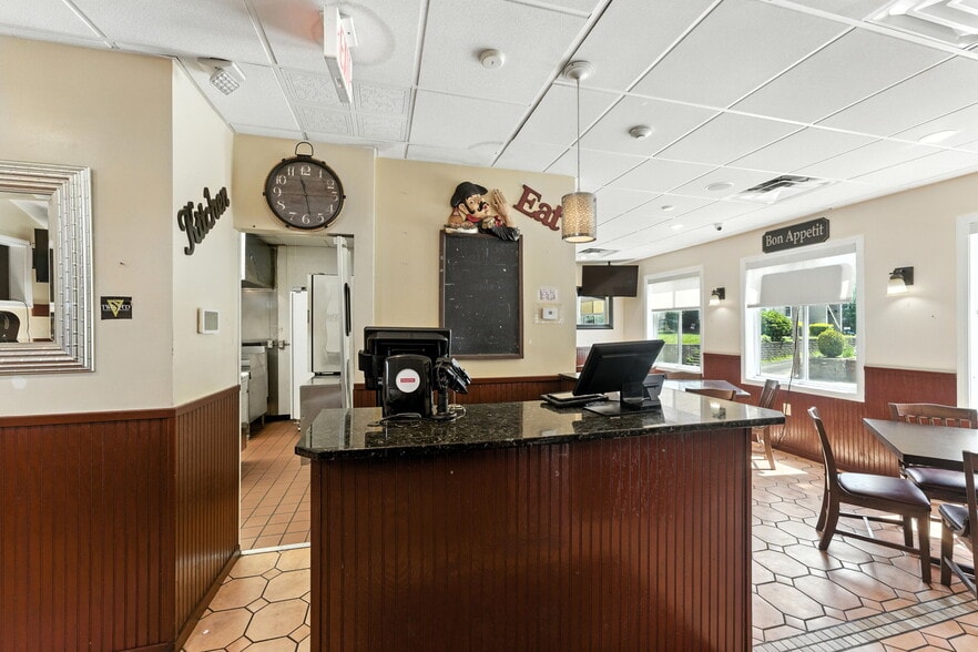 More Photos Of 568 Providence St, West Warwick Restaurant For Sale