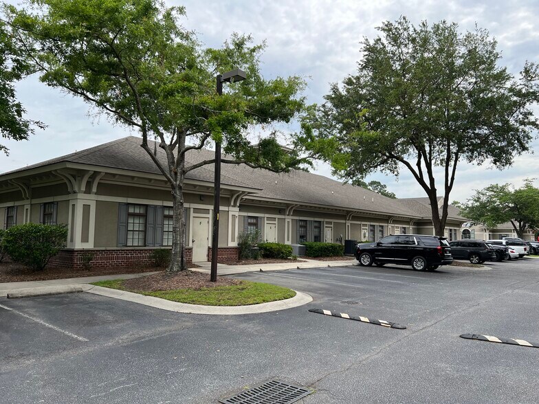 More Photos Of 14 Oak Forest Rd, Bluffton Medical For Lease