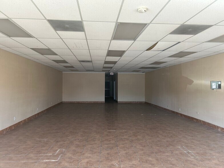 More Photos Of 4445-4447 Auburn Blvd, Sacramento Storefront For Lease
