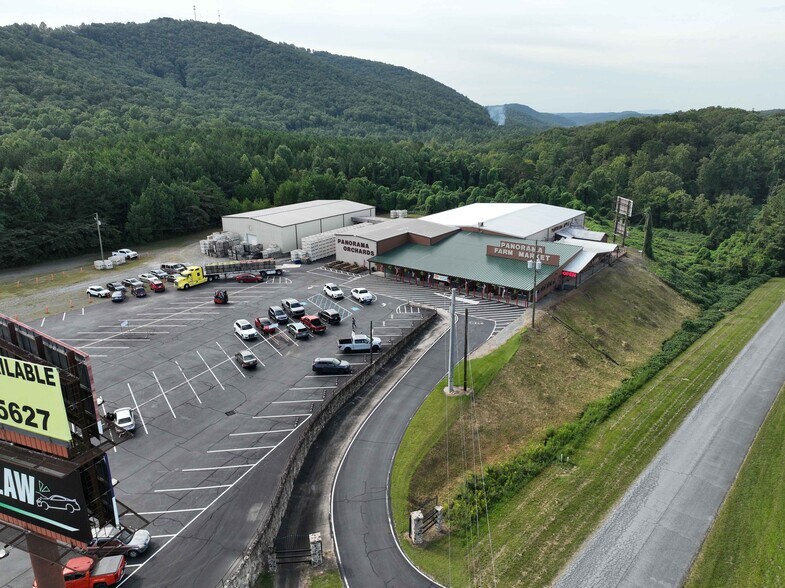 More Photos Of 63 Talona Spur Rd, Ellijay Freestanding For Sale