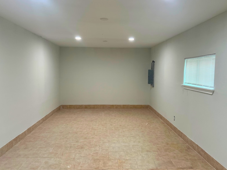 More Photos Of 2430 Campbell Rd, Houston Religious Facility For Sale