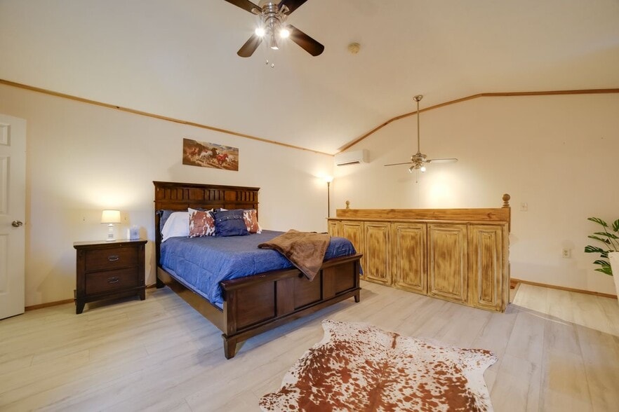 More Photos Of 104 Circle Rd, Newport Manufactured Housing Mobile Home Park For Sale