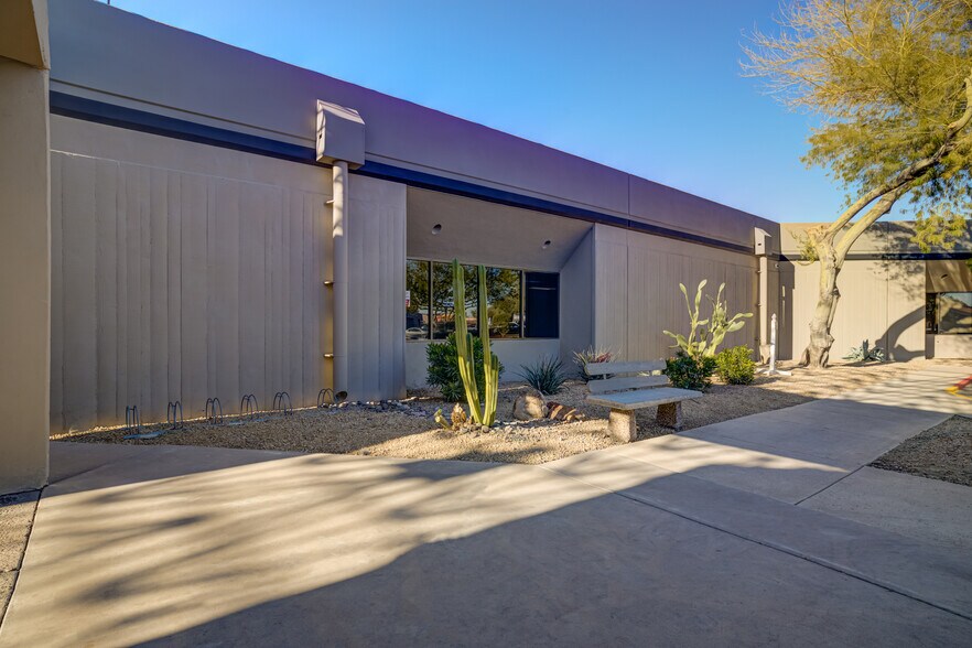 More Photos Of 3201 W Peoria Ave, Phoenix Medical For Lease