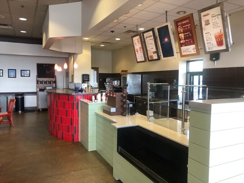 More Photos Of 3930 Burbank Dr, Baton Rouge Fast Food For Lease