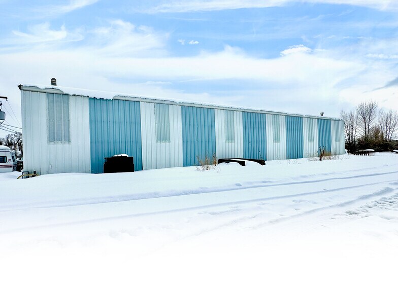 Primary Photo Of 220 Superior Dr, Evanston Manufacturing For Lease