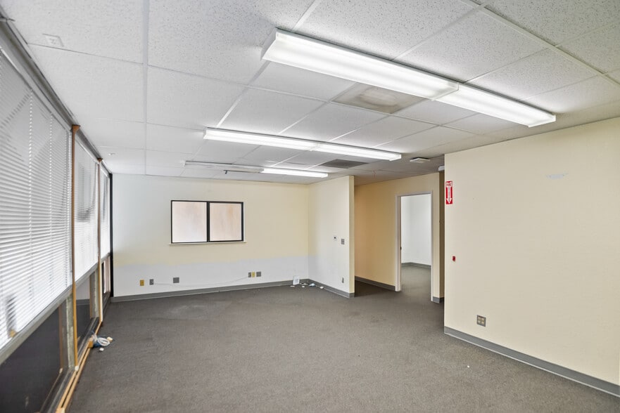 More Photos Of 465 Blossom Hill Rd, San Jose Storefront Retail Office For Sale