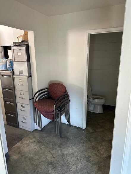 More Photos Of 499 Salmar Ave, Campbell Unknown For Lease