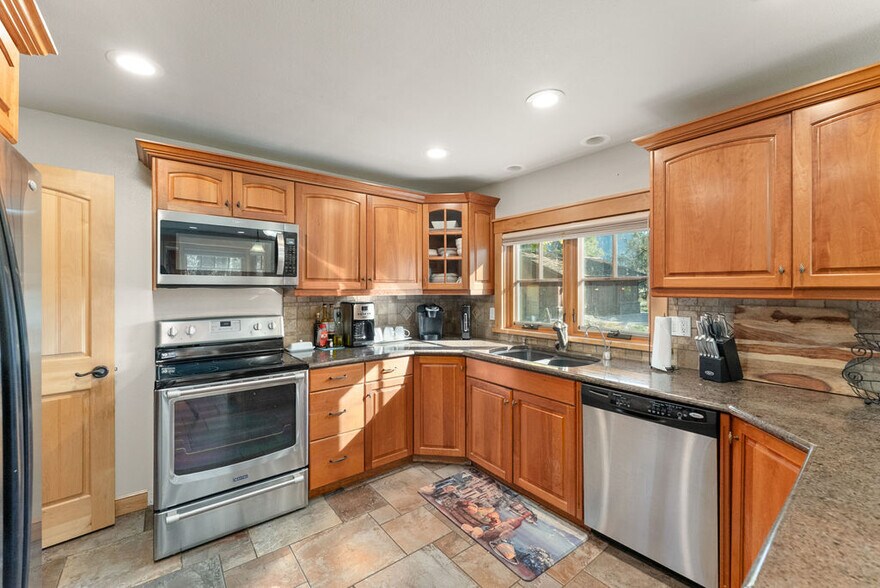 More Photos Of 8690 Lookingglass Rd, Roseburg Land For Sale