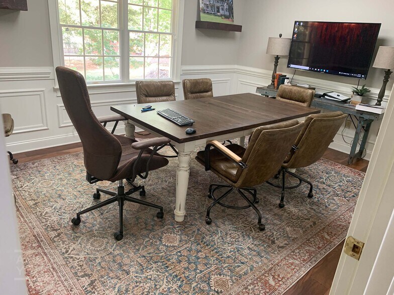 More Photos Of 102 Commons Blvd, Piedmont Office Residential For Lease