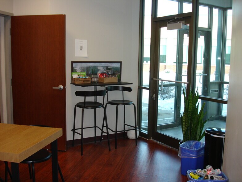 More Photos Of 2700 National Dr, Onalaska Office For Lease