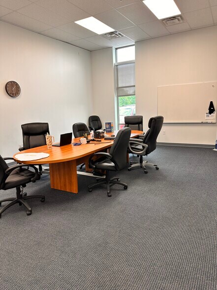More Photos Of 5325 Seerley Rd, Indianapolis Distribution For Lease