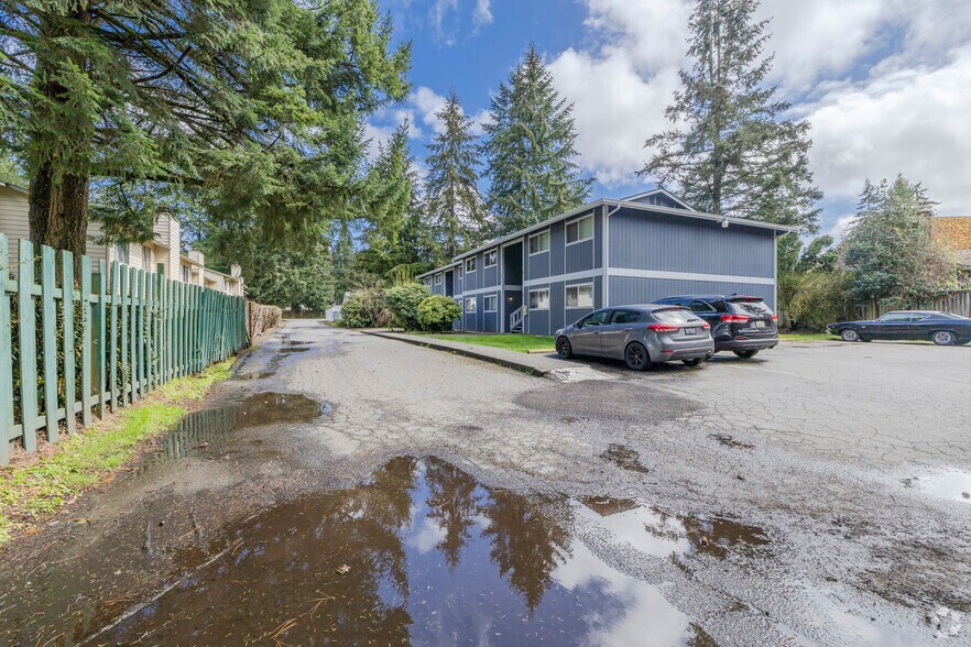 More Photos Of 3690 Jackson Ave SE, Port Orchard Apartments For Sale