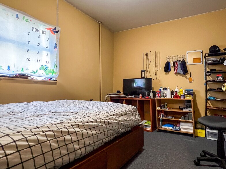 More Photos Of 153 Main St, Delhi Apartments For Sale