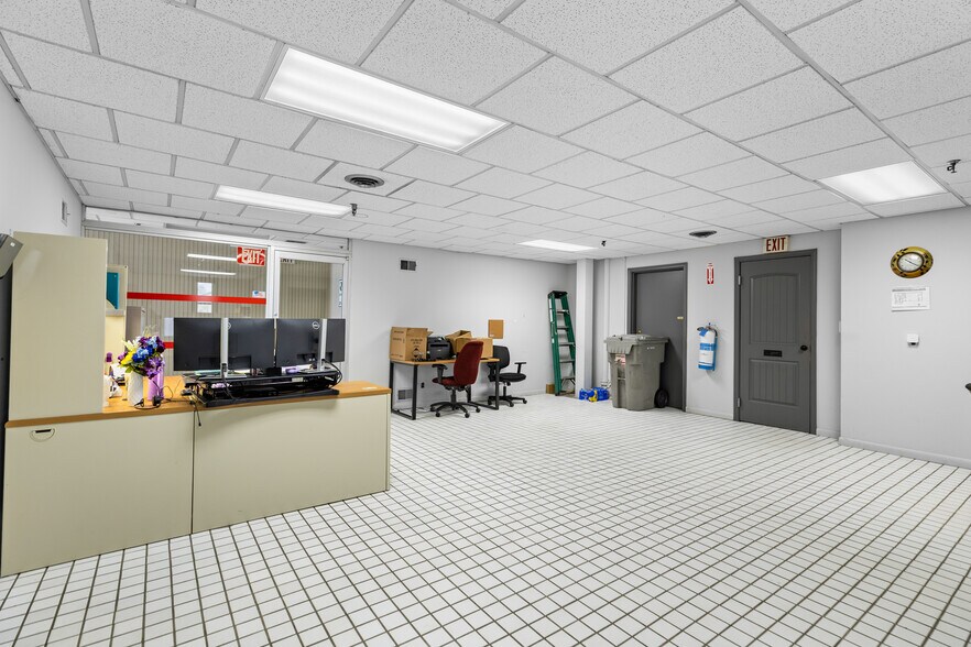 More Photos Of 410 Catherine St, Utica Service For Sale