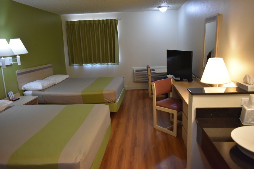 More Photos Of 2 Treasure State Dr, Great Falls Hotel For Sale