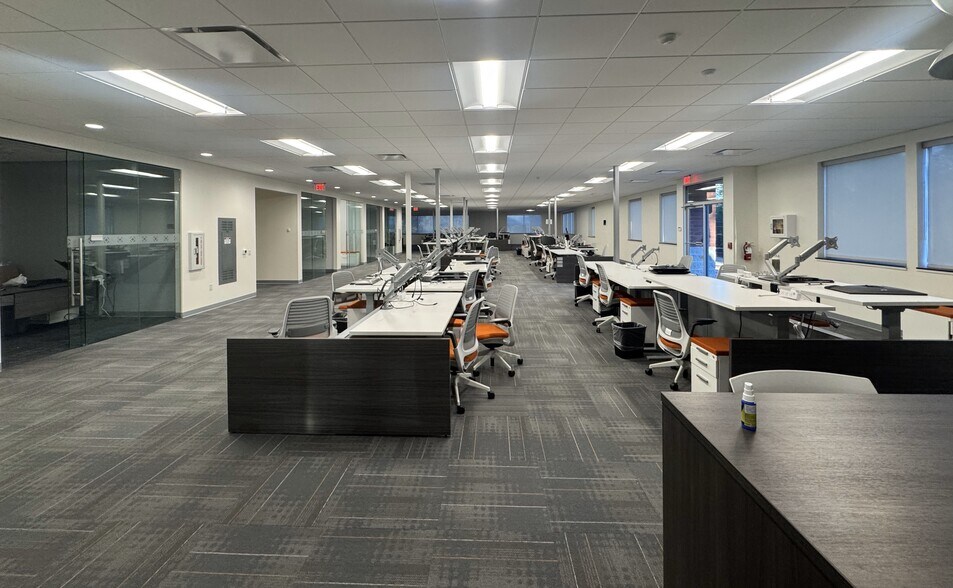More Photos Of 5601 Barbados Blvd, Castle Hayne Office For Sale