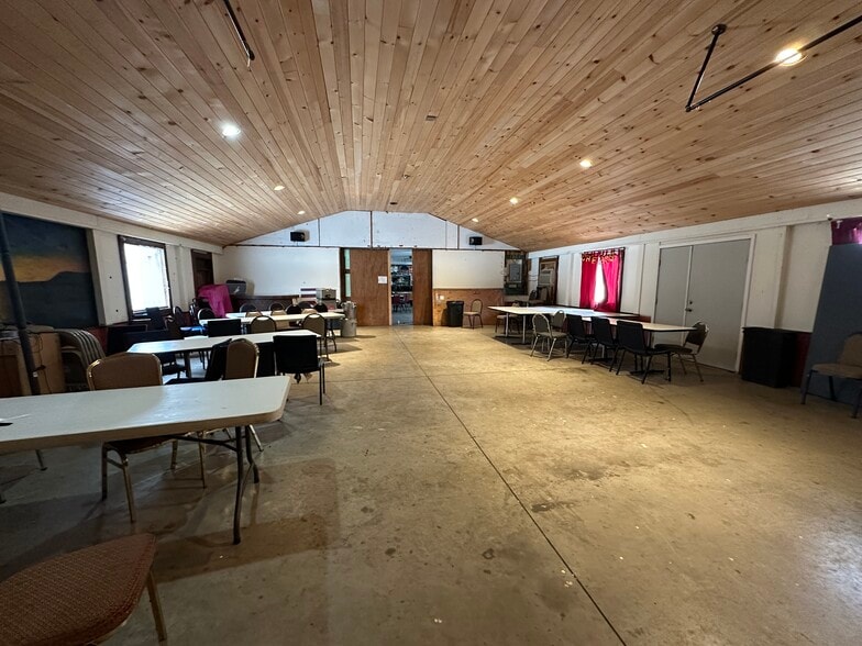 More Photos Of 271 Barker Rd, Oswego Restaurant For Sale