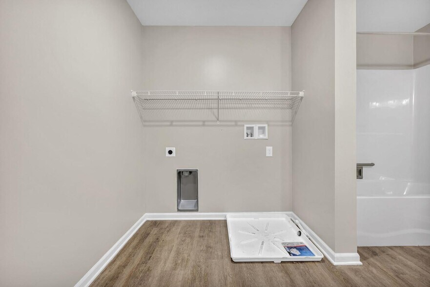 More Photos Of 6500 Powers Blvd, Parma Apartments For Lease