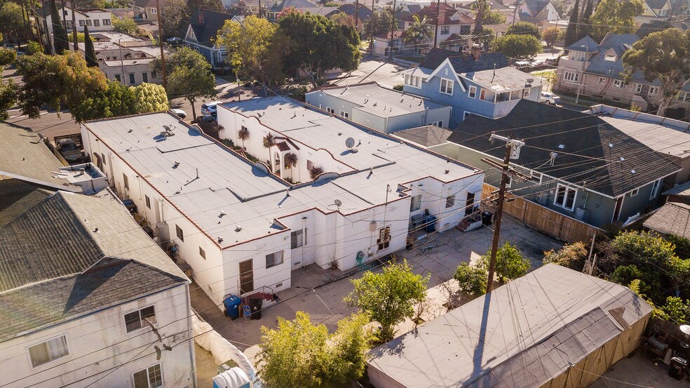 More Photos Of 2313 S Catalina St, Los Angeles Apartments For Sale