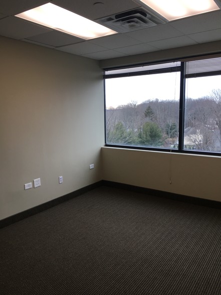 More Photos Of 280 State Route 35, Red Bank Medical For Lease
