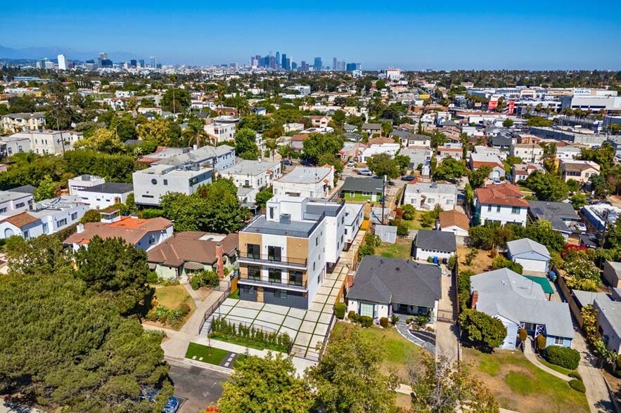 More Photos Of 1330 S Longwood Ave, Los Angeles Apartments For Sale