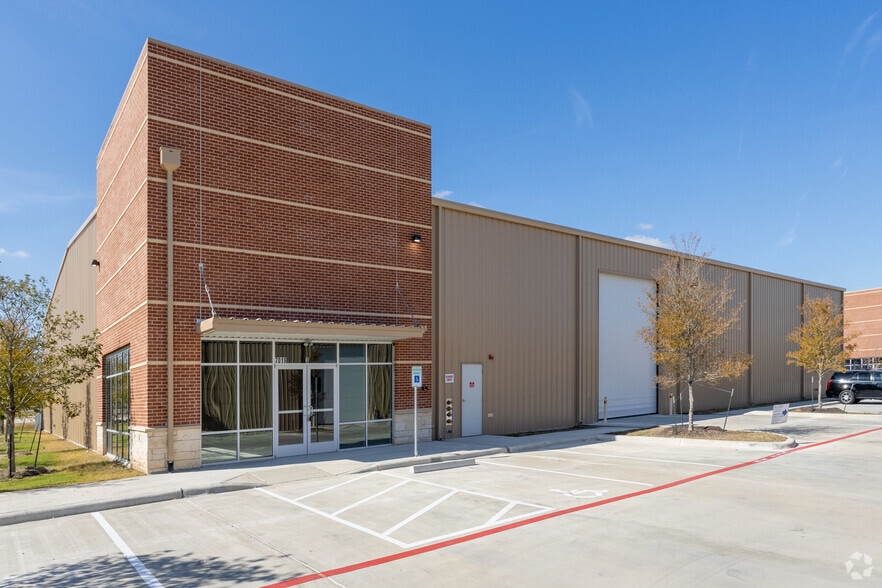 More Photos Of 7019 Burleson Rd, Austin Warehouse For Sale