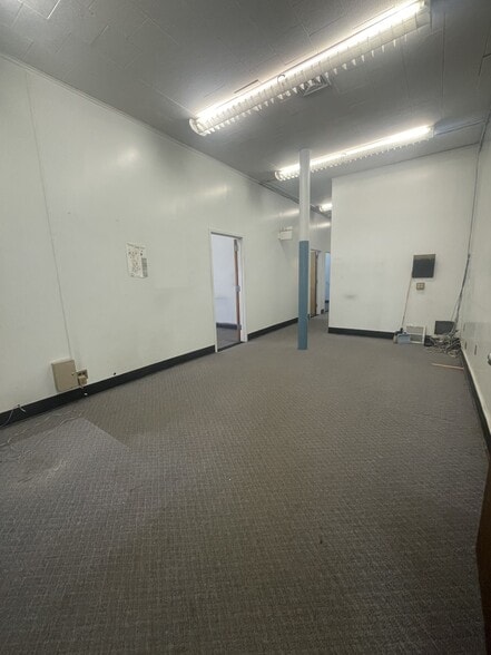 More Photos Of 317 S Broadway, Yonkers Office For Sale