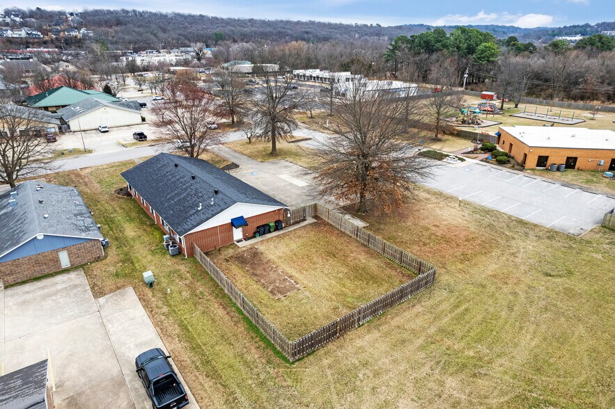 More Photos Of 71 Colt Square Dr, Fayetteville Loft Creative Space For Sale