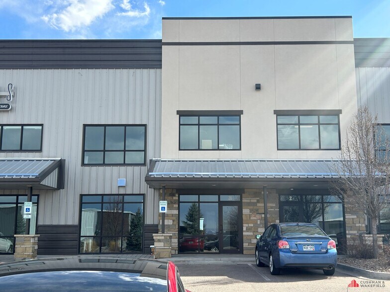 More Photos Of 7287 Greenridge Rd, Windsor Showroom For Sale