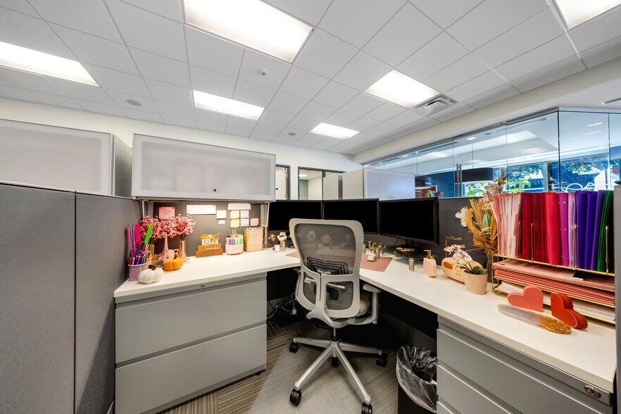 More Photos Of 2155 SW 22nd St, Miami Office For Lease