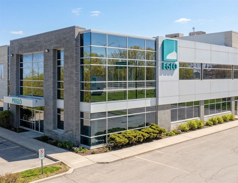 Primary Photo Of 20700 Rte Transcanadienne, Montréal Warehouse For Sale