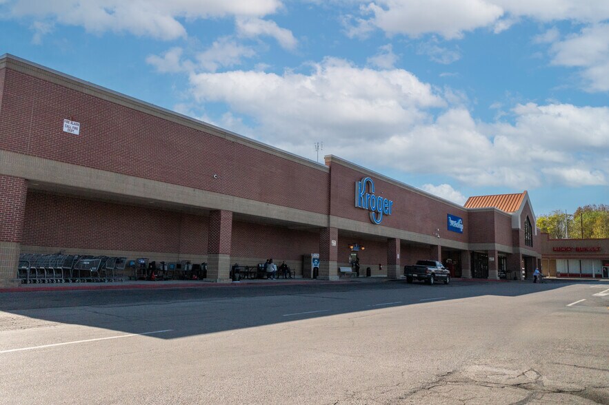 More Photos Of 241 Highway 31 SW, Hartselle Unknown For Lease