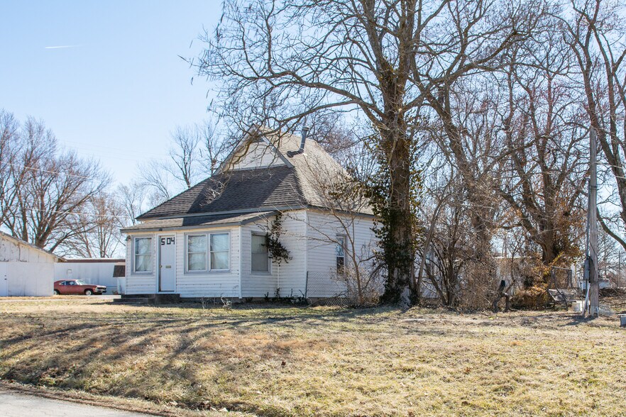 More Photos Of 504 E Fields Blvd, El Dorado Springs Manufactured Housing Mobile Home Park For Sale