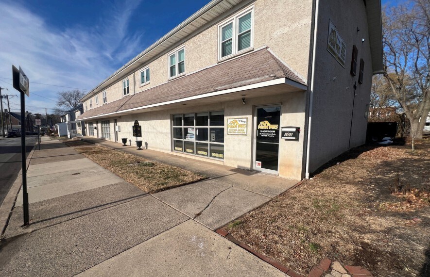 Primary Photo Of 103-111 N 2nd St, North Wales General Retail For Lease
