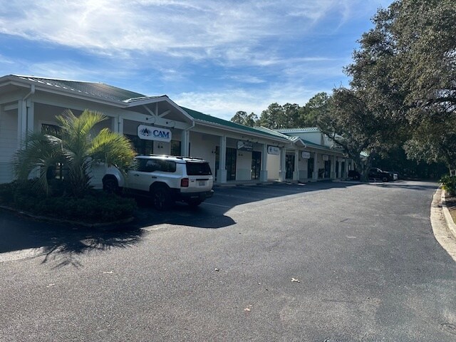 More Photos Of 790 Sunset Blvd, Sunset Beach Office For Lease