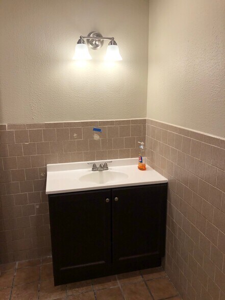 More Photos Of 3911 Fulton St, Houston Religious Facility For Sale