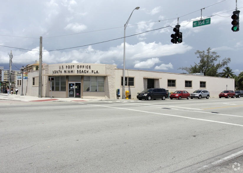 Primary Photo Of 16400 W Dixie Hwy, North Miami Beach Freestanding For Sale