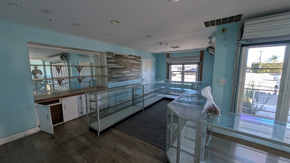 More Photos Of 1051 41st Ave, Santa Cruz Storefront Retail Office For Lease