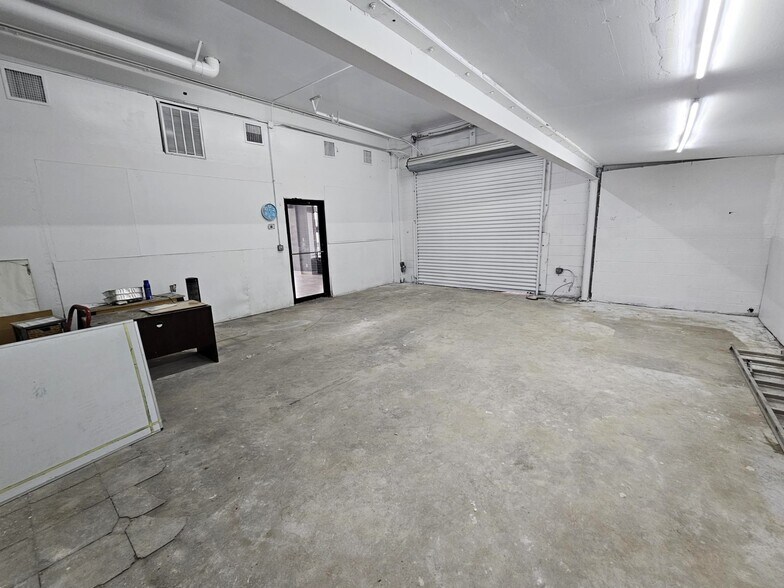 More Photos Of 8257 Gulf Fwy, Houston Auto Repair For Lease