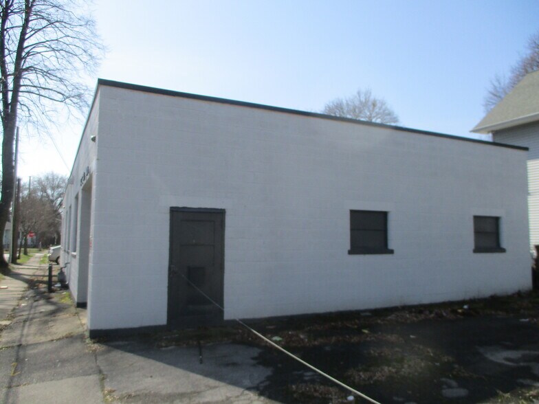 More Photos Of 21 Klein St, Rochester Industrial For Lease