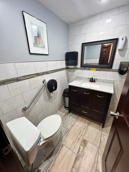 More Photos Of 9415 Main St, Clarence Freestanding For Sale