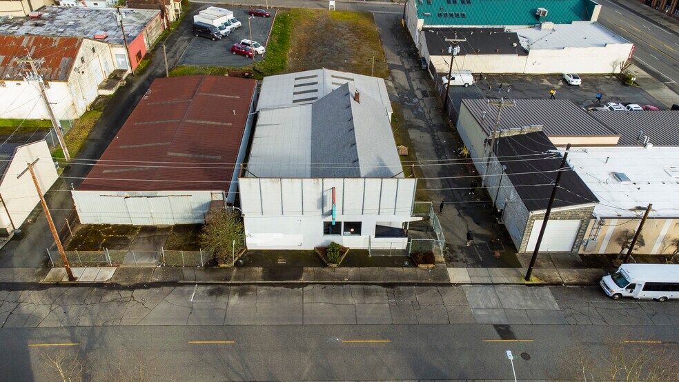 More Photos Of 2811-2815 Virginia Ave, Everett Freestanding For Sale