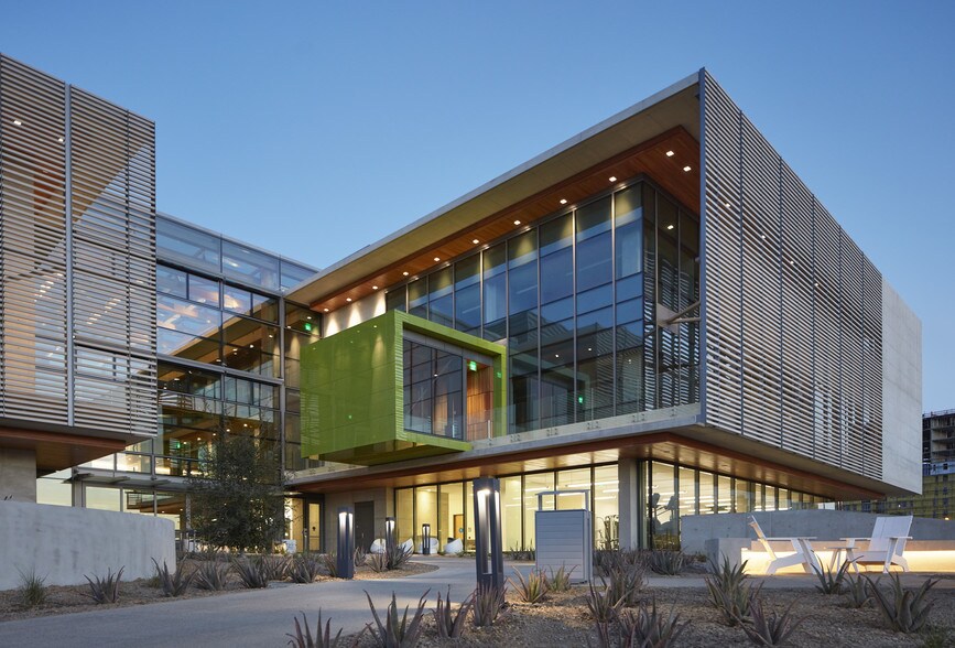 More Photos Of 9310 Athena Cir, La Jolla Research And Development For Lease
